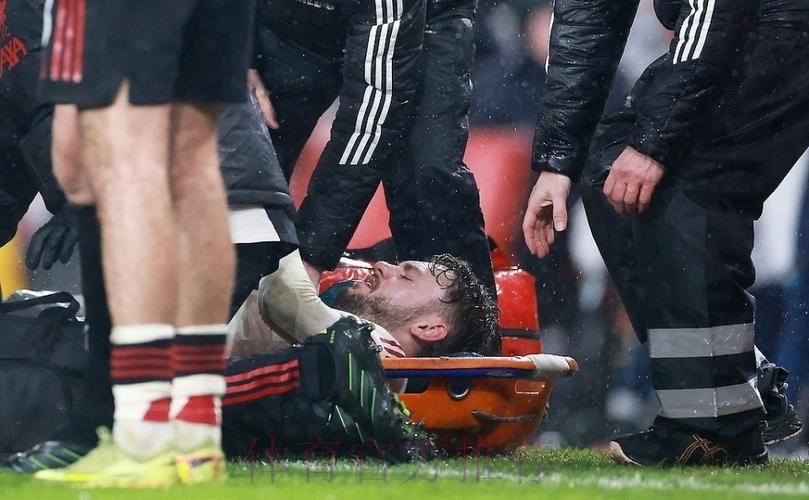 对重伤球员施暴!阿森纳红星遭狂喷:可耻逃红 利物浦全队该揍他